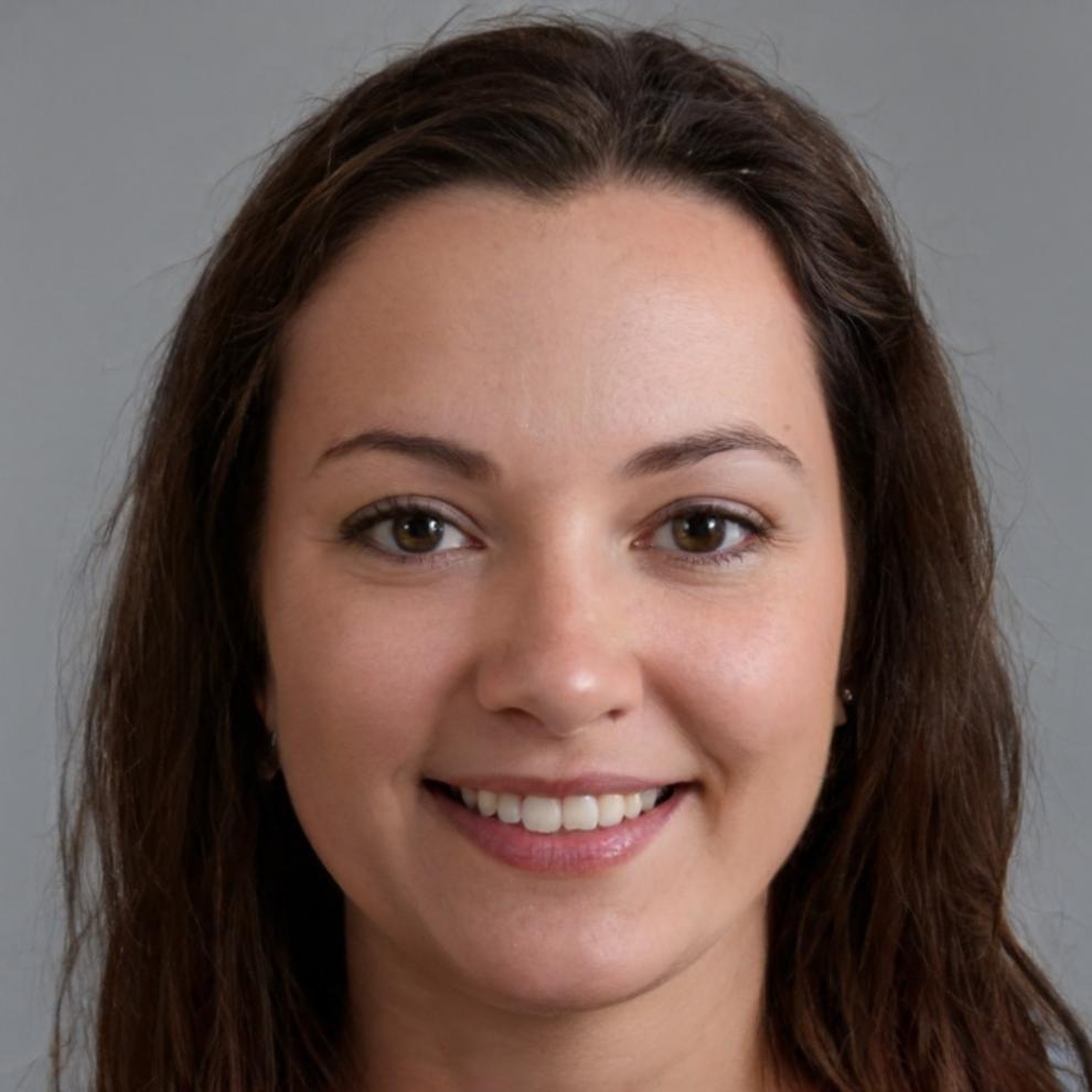 Elena Martínez Ruiz, instructora experta en análisis financiero