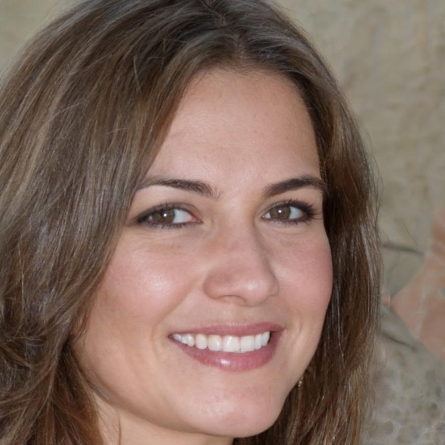 María González, Consultora Senior